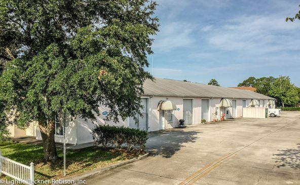 Atlantis Bay Warehouses: 700 Atlantis Rd, Melbourne, FL 32904